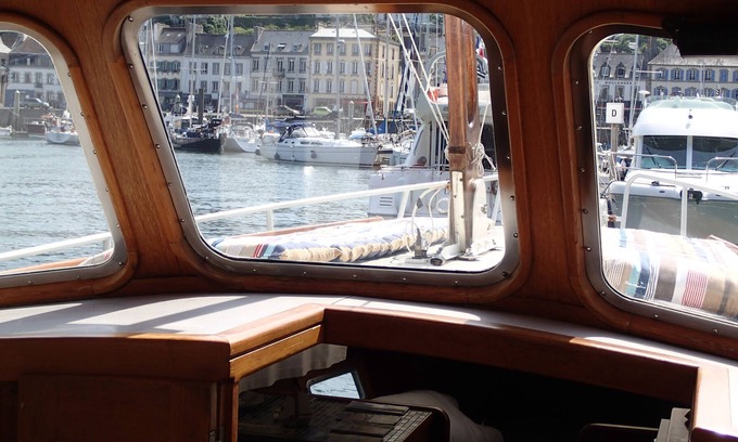 Audierne Alquiler De Eote | Audierne Yachting - Yacht Time Out
