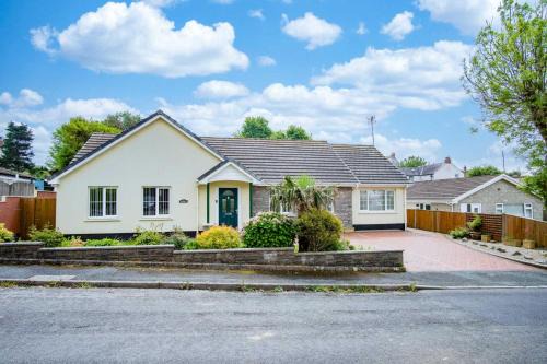 Manorbier Casa | Audreys - 3 Bed Holiday Home - Manorbier