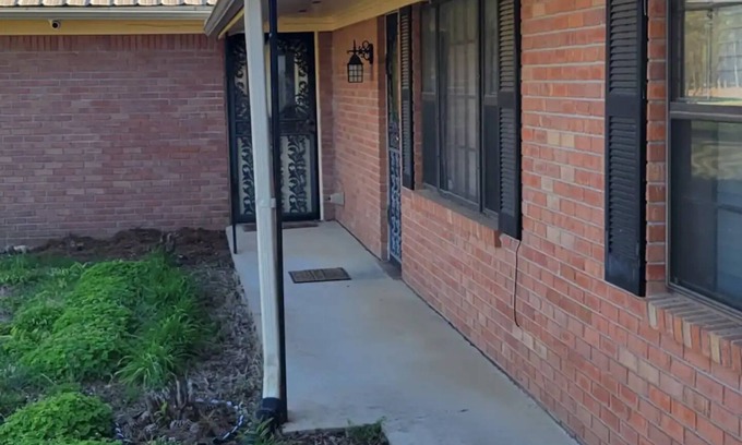New Albany Casa | Aunt Mary's House