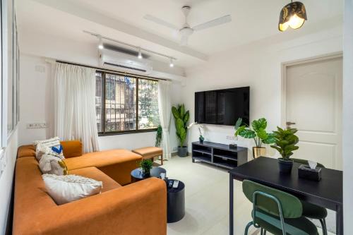 Pali Hill Apartamento | Aura 2BHK Bandra W by The Bombay Home Company