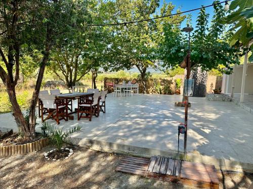 Neromilos Apartamento | Aura House - Serene and breezy home under pines