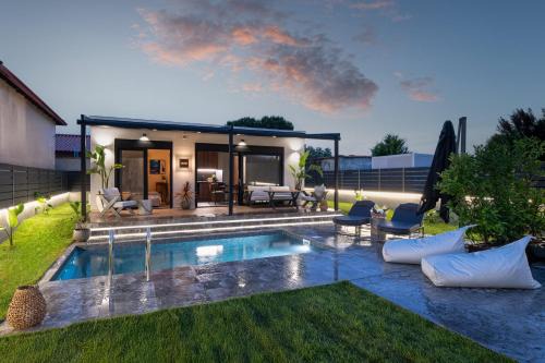 Nea Propontida Casa | AURA sophisticated living