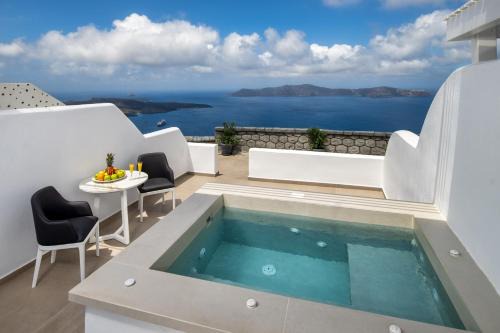 Fira Casa | Aura Suites