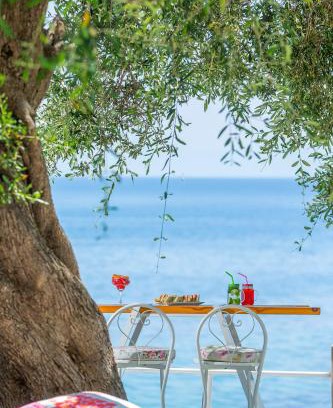 Agios Ioannis Peristeron Hotel | Aurora Beach Hotel
