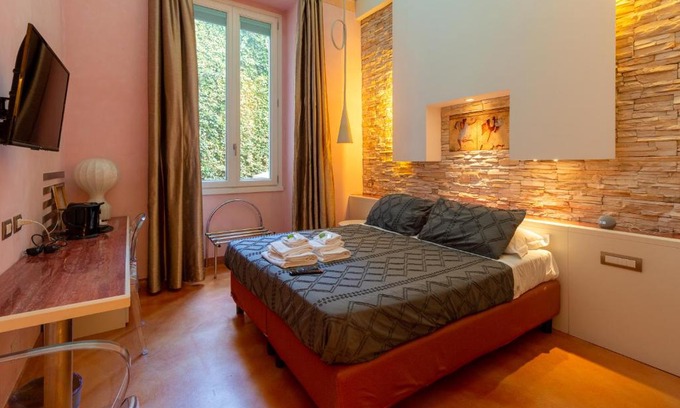 Santa Maria Novella Casa | Aurora Garden Lodging - Rooms & Apartment