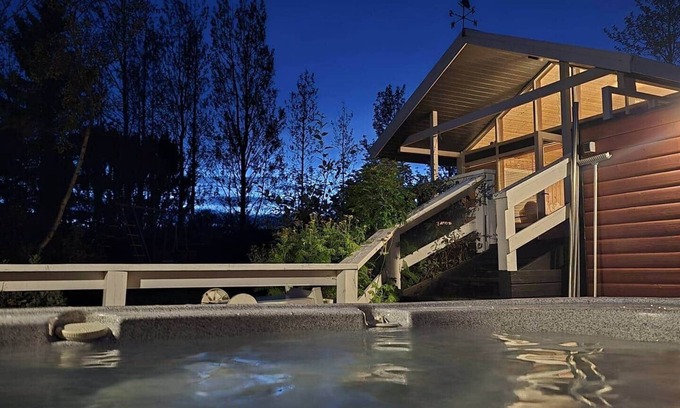 Blaskogabyggd Cabina | Aurora Oasis on the Golden Circle