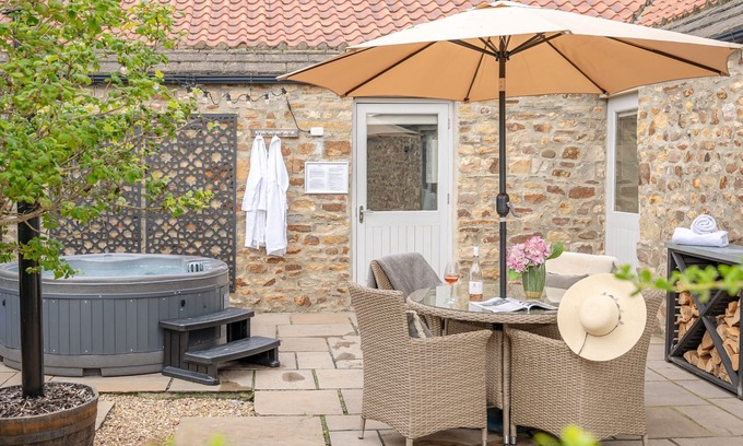Richmond Cabaña | Austin - a cottage that sleeps 4 guests in 2 bedrooms
