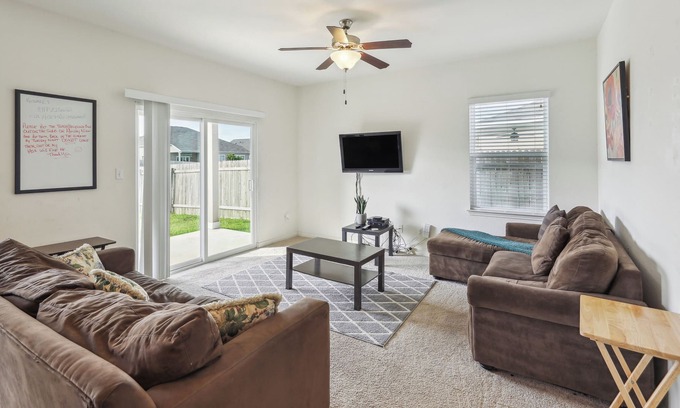 Manor Casa | Austin Area Vacation Rental ~ 18 Mi to Downtown!
