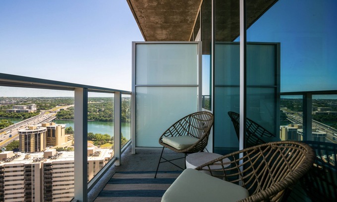 Rainey Street Historic District Condominio | Austin Condo Hotel