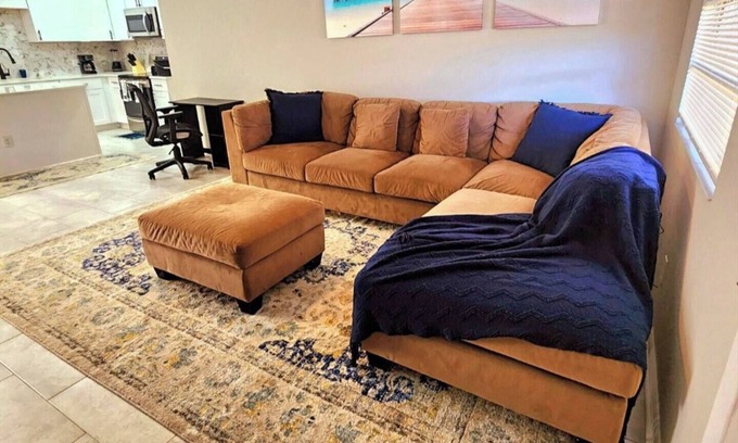 Westside Casa | Austin Gray: 5Bd/2Bth/Huge Vacation Home Sleeps 12!