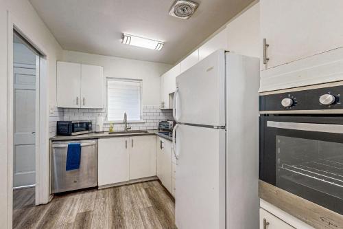 Highland Park West Apartamento | Austin Hillside Haven