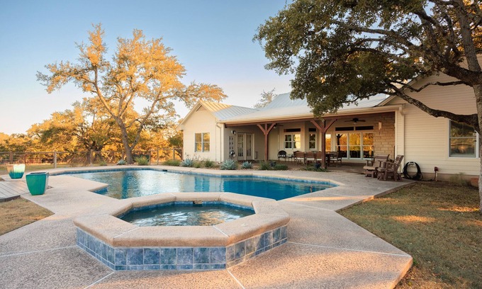 Austin Casa | Austin Hillside Hideaway- 2 Acre Lot, Private Pool + Close to Austin!