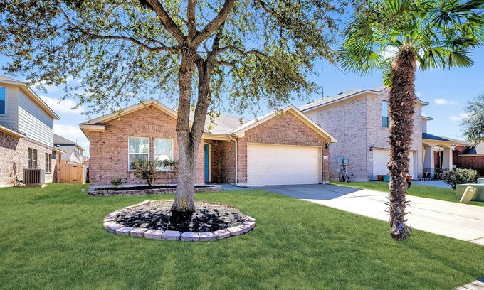 Round Rock Casa | Austin Suburban Bright & Spacious 1-Story Home