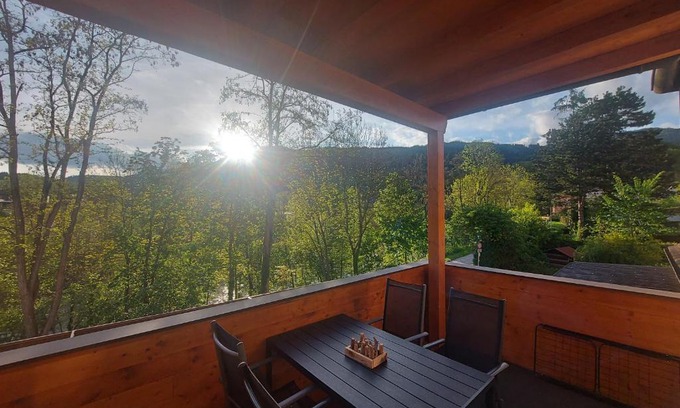 Leoben Apartamento | AusZeit Steiraland 8 mit überdachten Balkon und Parkplatz