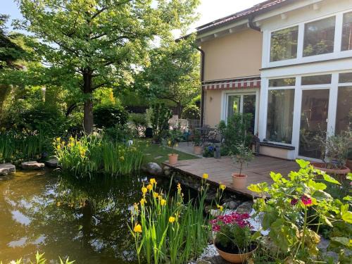 Bad Aibling Apartamento | Auszeit - Wohnung mit Garten und Bergblick