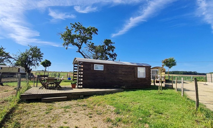 Burthecourt-aux-Chenes Cabaña | Caravana bohemia en la naturaleza al sur de Nancy