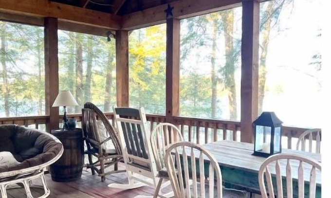 Presque Isle Casa | Authentic Cabin Annabelle Lake