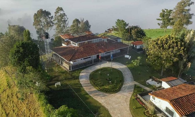 Entrerrios Casa | Authentic Colombian Finca away from the cities - Calm - Peace - Adventure