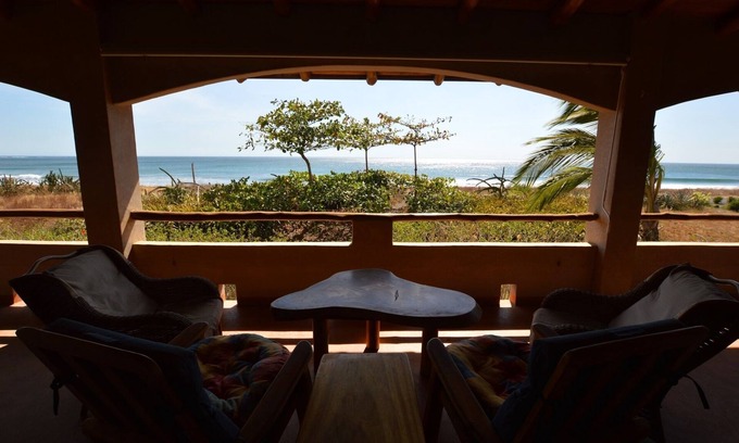 Junquillal Casa | Auténtico Costa Rica 3BR frente a la playa - Casa JolRay