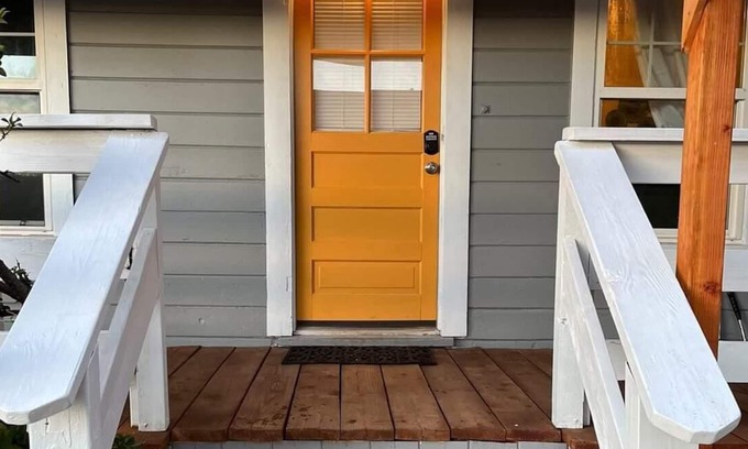 Apple Hill Cabaña | Authentic Cottage In the Heart of Apple Hill & Wine Country