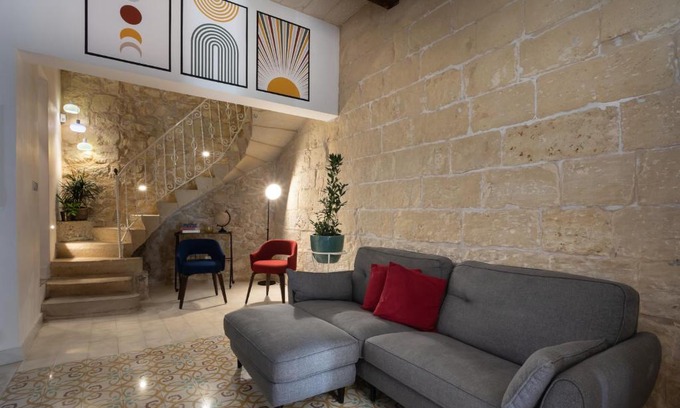 Zejtun Casa | Authentic Maltese 2-bedroom House with Terrace