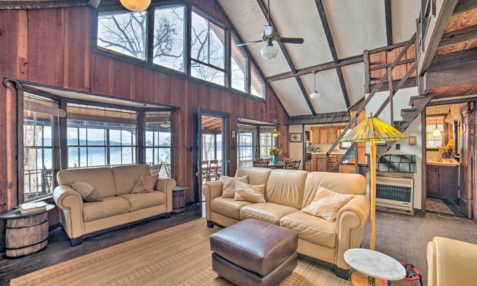 Shelby Cabina | Authentic Retreat w/ Private Dock on Coosa River!