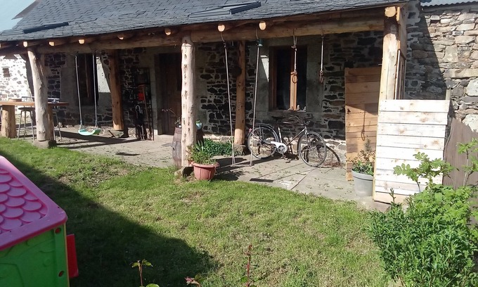 Poullaouen Casa | Autenticidad y serenidad en el campo entre Huelgoat y el Valle de los Santos