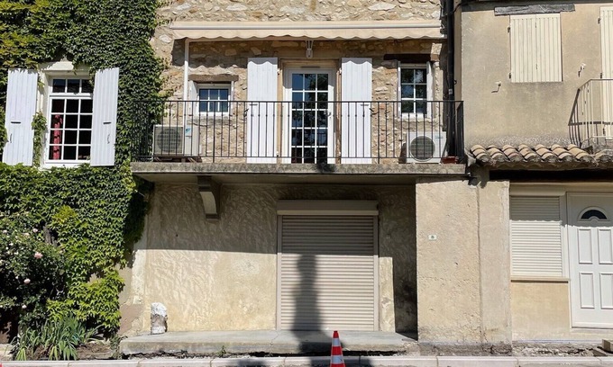 Rousset-les-Vignes Casa | Authentique Maison de Village en Drôme Provençale