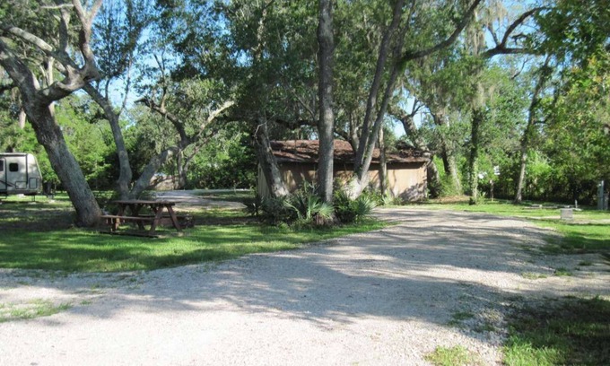 Cedar Lane Casa | Automated RV Space check in at Alexsandrarvpark.com - Full Hook Up Spaces Only