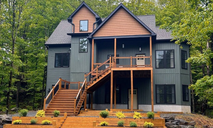 Hamlin Casa | Kick off Summer Break in Style! New home in amenity filled community The Hideout