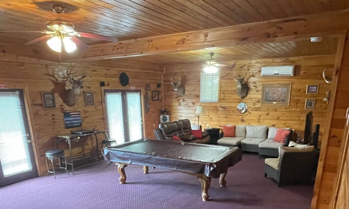 Union Grove Casa | Autumn BreezeCountry Home-near to all area attractions amusements & adventures!!