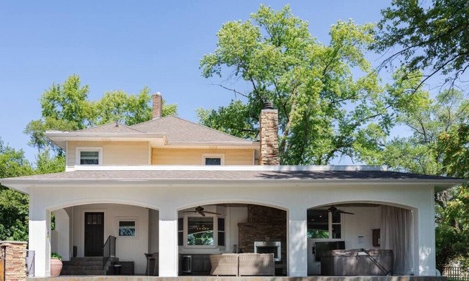 Greater South Side Casa | Autumn Escape: Spacious Home with Hot Tub