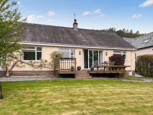 Braithwaite Casa | Autumn Leaves