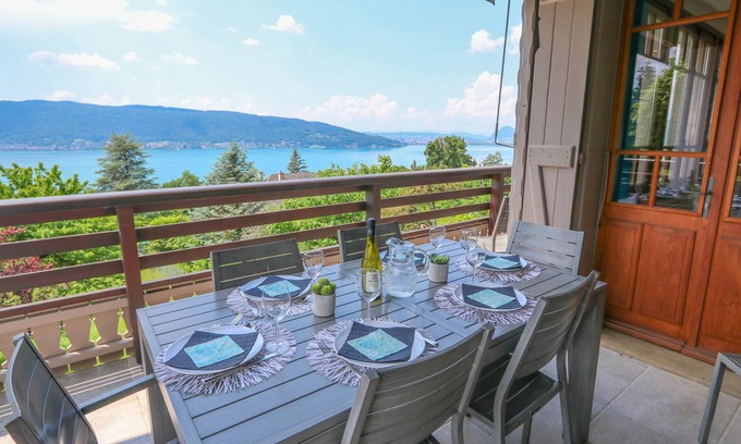 Veyrier-du-Lac Chalet De Esquí | Aux Grillons - Surplombez les eaux cristallines