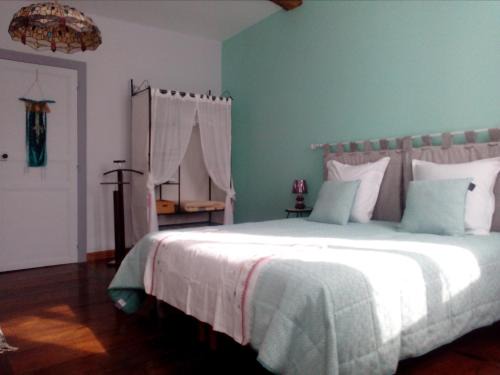 Salies-de-Bearn Cama Y Desayuno | AUX ROSIERS