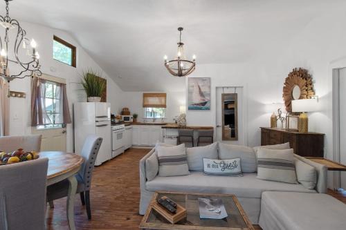 Shreveport Casa | Avail This Weekend, Lakefront, Kayaks