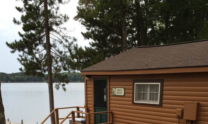 St Germain Cabaña | Available July 9-16, 2023 Fresh clean 2 bedroom cabin on Little St Germain Lake