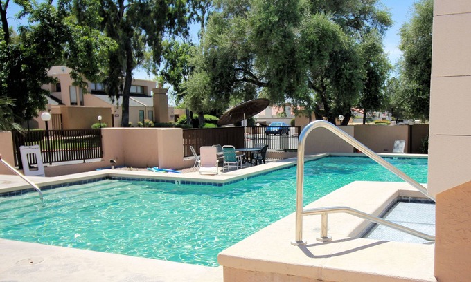 Tucson Condominio | ¡Disponible ahora! Just On The Market! ¡Recientemente renovado!