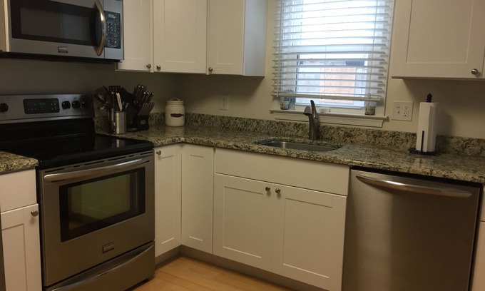 Beach Haven Terrace Casa | Semanas de septiembre disponibles - Renovado, Oceanside - Mucho espacio para una familia