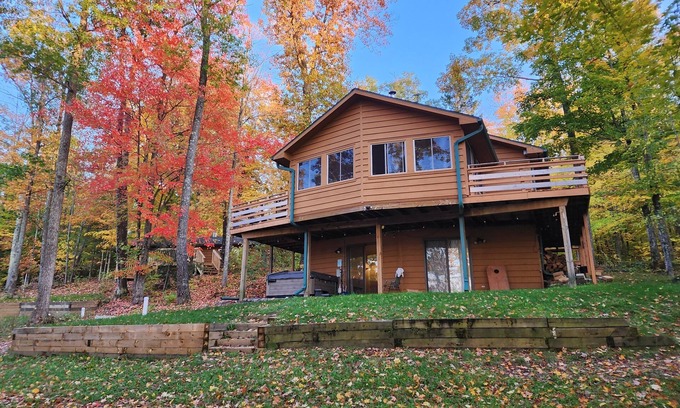 Hayward Chalet De Esquí | Hot Tub Lake Views 2 King Suites + Trails