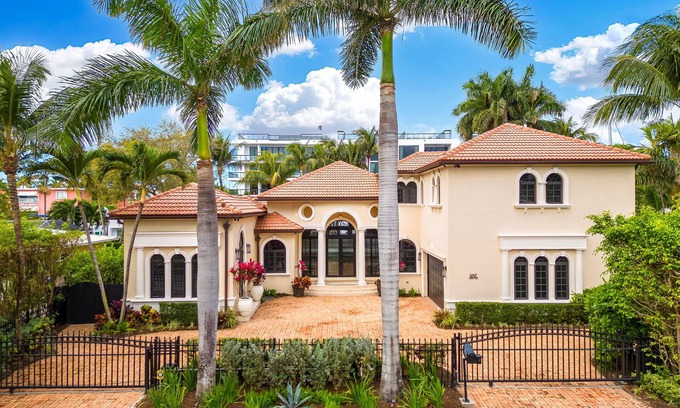 Nurmi Isles Casa | Ave Del Mar: Gated Waterfront Las Olas Estate. Heated Pool. 90 ft Dock