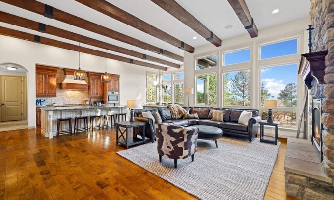 Colorado Springs Casa | Ave Maria House: Secluded Mtn Retreat. Games. Hot tub. Sleeps 25+
