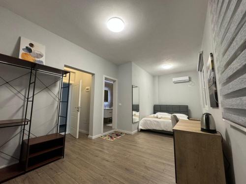 Tirana Apartamento | AVENUE Apartment 02 Tirana