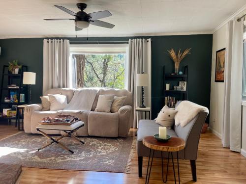 Myers Flat Casa | Avenue of the Giants Caraway Cottage (#3)
