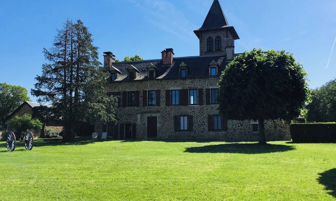 Flavin Apartamento | Aveyron, Apartamento en pequeño castillo a 9 km de Rodez