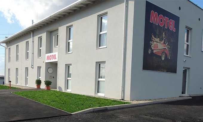 Bisamberg Cama Y Desayuno | AVIA Motel Bisamberg