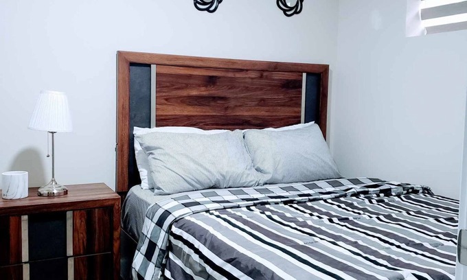 Southwest Edmonton Casa | AviAana 1 Bedroom Basement Suite