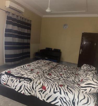 Lome Casa | Avina specious room