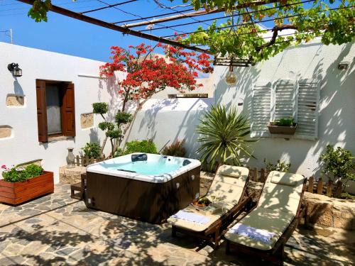 Old Hersonissos Casa | Avli Traditional Home with Private Jacuzzi
