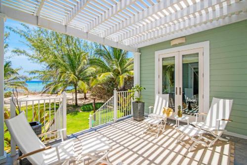 West Bay Casa | Avocado Cottage